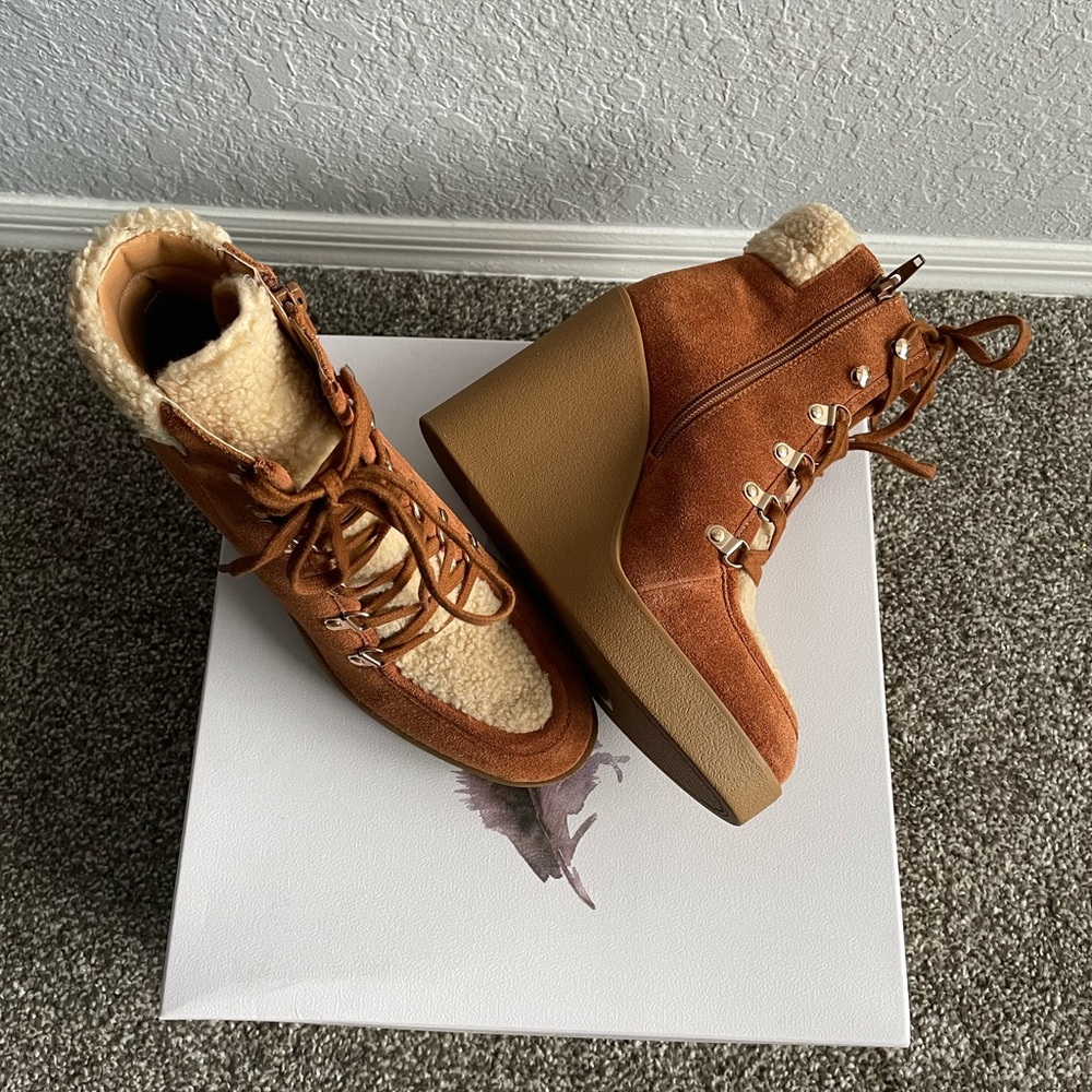 Jessica Simpson caramel suede boot - Picture 3 of 4